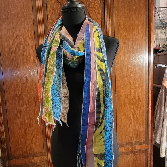 Beautiful Multicolor Indian Scarf - Picture 4 of 6